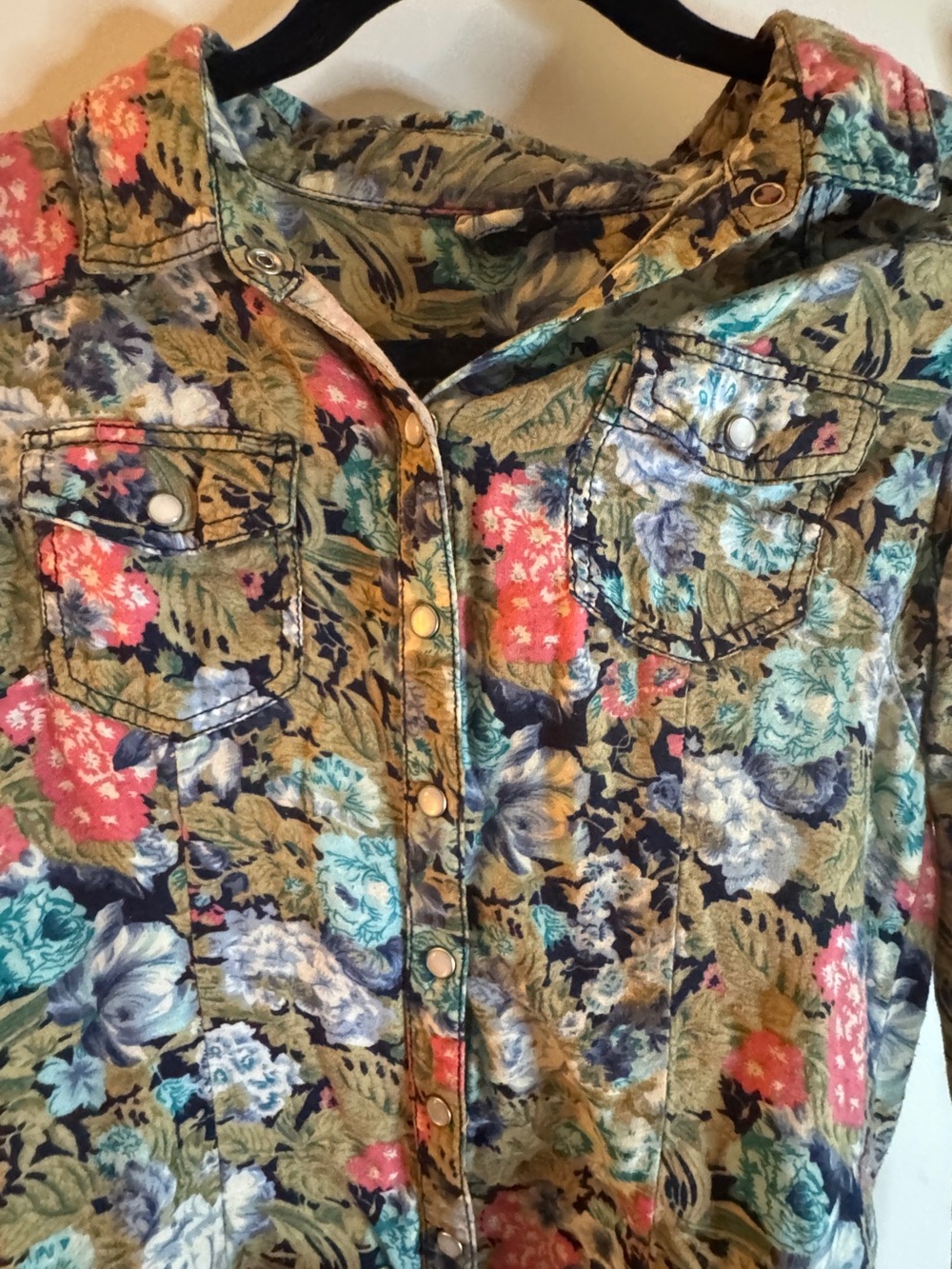 Floral Pearl Snap Vanilla Star - Super Soft Ladies M Western